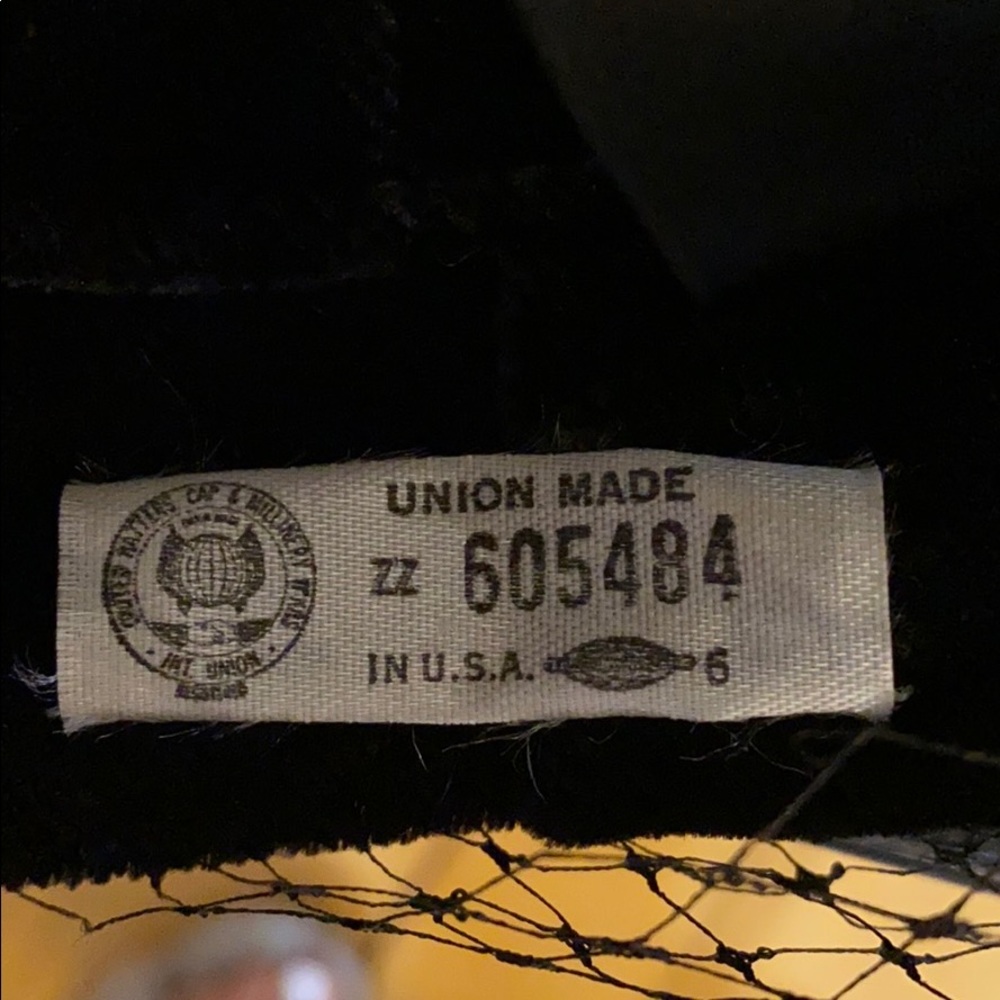 Vintage United Hatters Cap & Millinery Hat View 4
